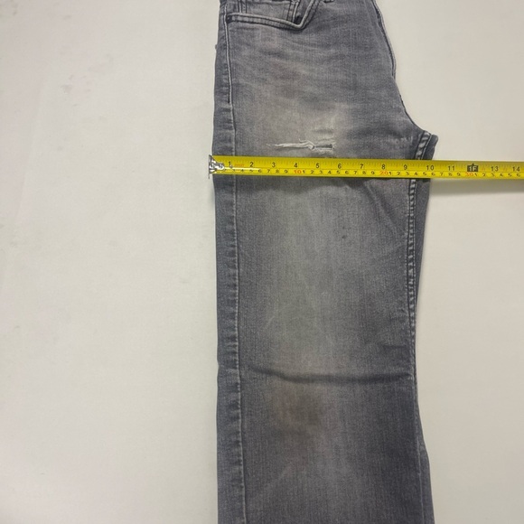 Levi 514 Straight Leg Medium Gray/Black Wash Jeans. size W30 L 32 - Picture 7 of 15